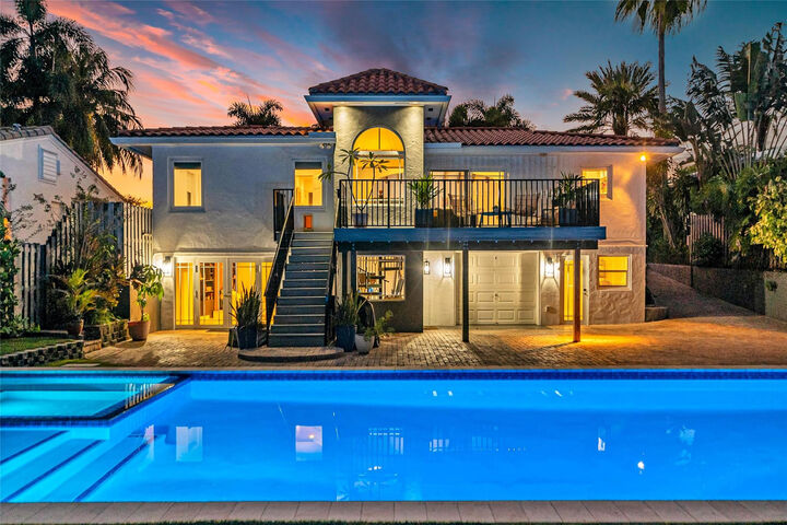 Property Photo:  744 NE 18th Avenue  FL 33304 