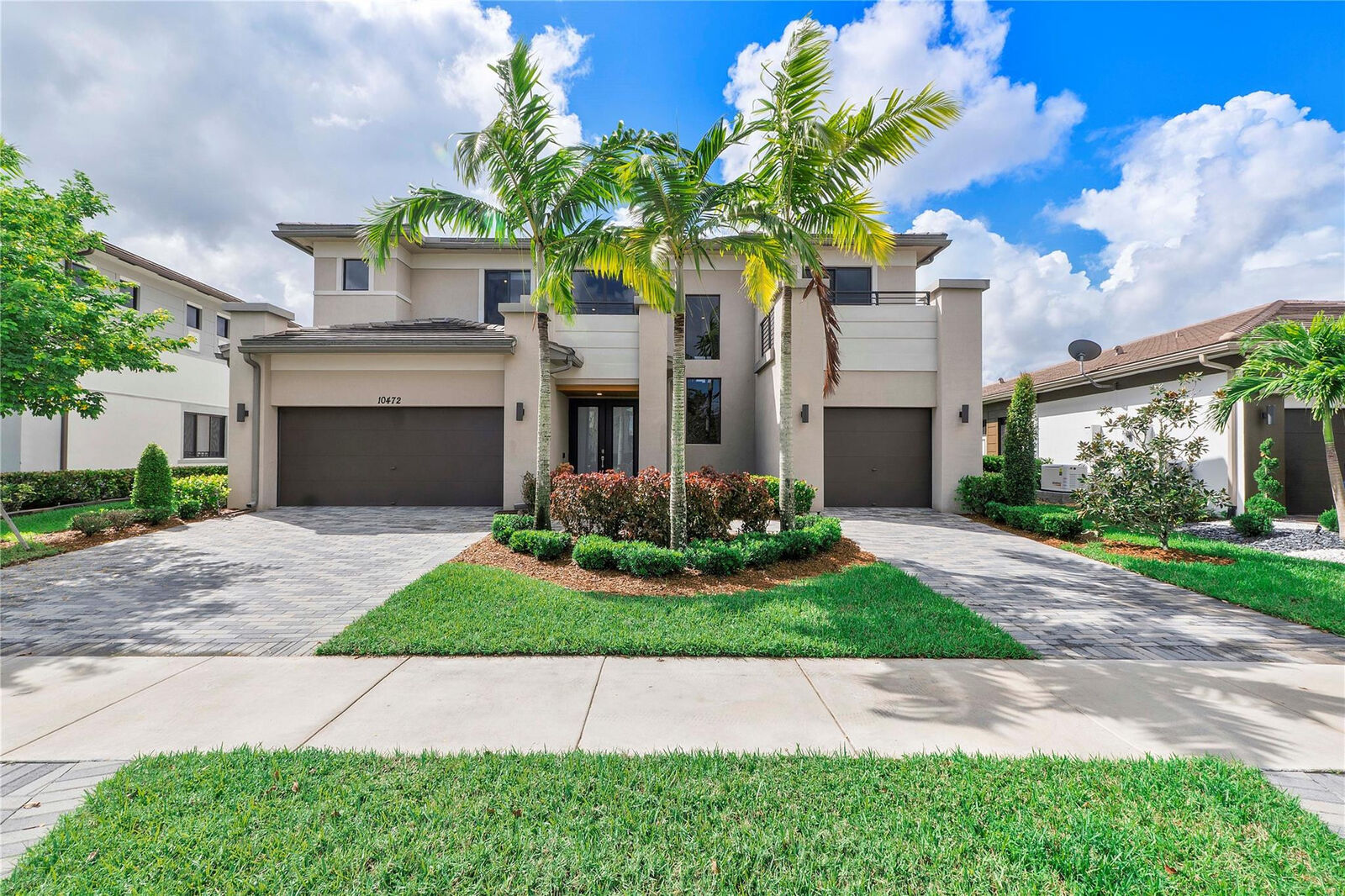Property Photo:  10472 Cobalt Court  FL 33076 