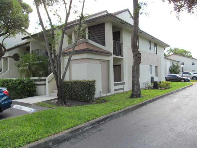 Property Photo:  5521 Courtyard Drive 5521  FL 33063 