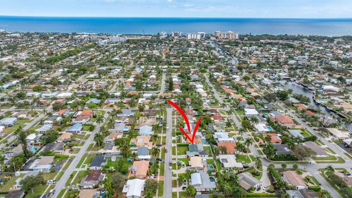 Property Photo:  912 SE 16th Court  FL 33441 