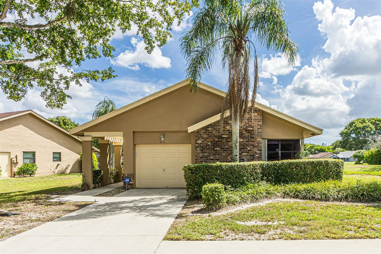 Property Photo:  4915 Calamondin Circle  FL 33063 