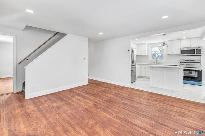 Property Photo:  8 River Road  CT 06512 