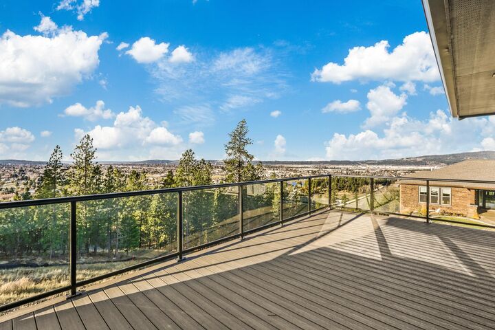 Property Photo:  16921 E 16th Ln  WA 99037 