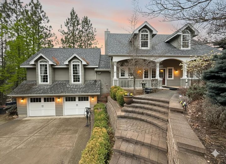 Property Photo:  2008 S Zephyr Rd  WA 99019 