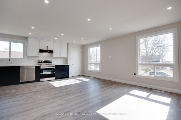 Photo de la propriété:  279 Barrick Road Upper 1  ON L3K 5Z6 