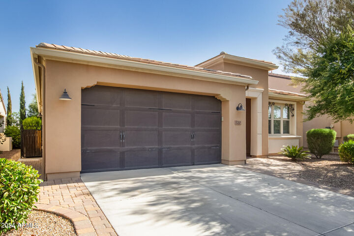Property Photo: 120 E Camellia Way AZ 85140