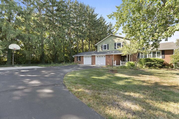 Property Photo:  111 Edwards Road  OH 43031 