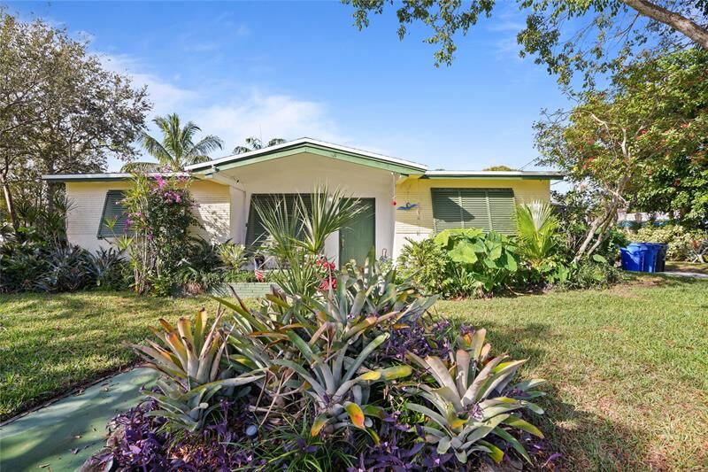 Property Photo: 3421 SW 15th St FL 33312