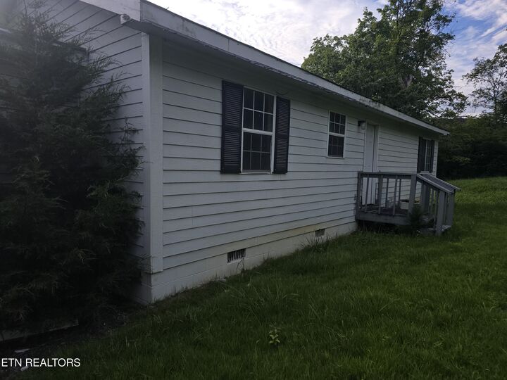 Property Photo:  404 Cedar Fork Rd  TN 37879 