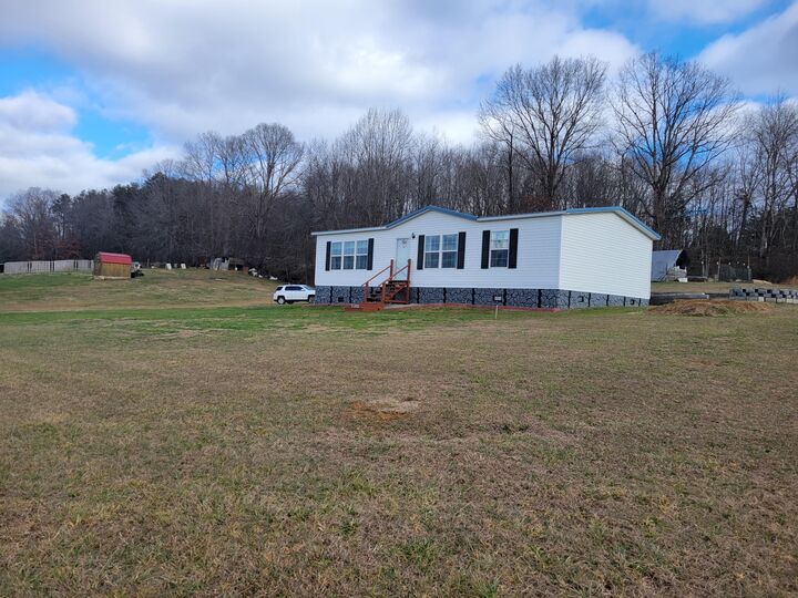 Property Photo:  12475 US-421  KY 40486 