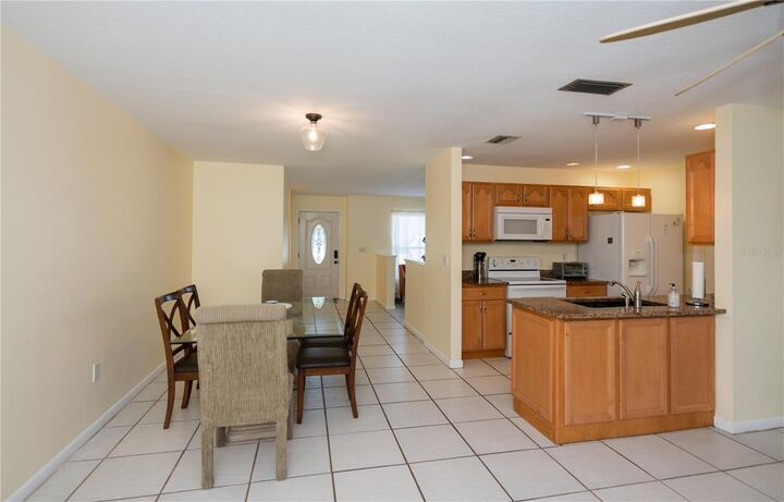 Property Photo: 23258 Midway Blvd FL 33980