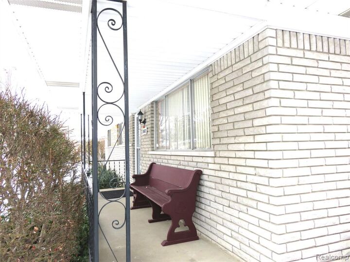 Property Photo: 53432 Bruce Hill Drive MI 48316 2116