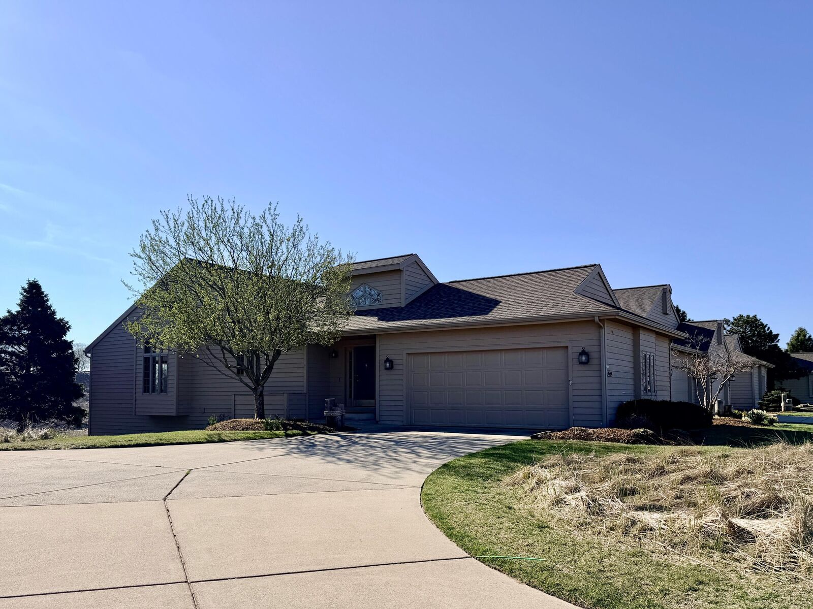 Property Photo:  1554 E Harbour Towne Circle  MI 49441 