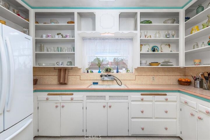 Property Photo:  2289 Golden Avenue Avenue  CA 90806 