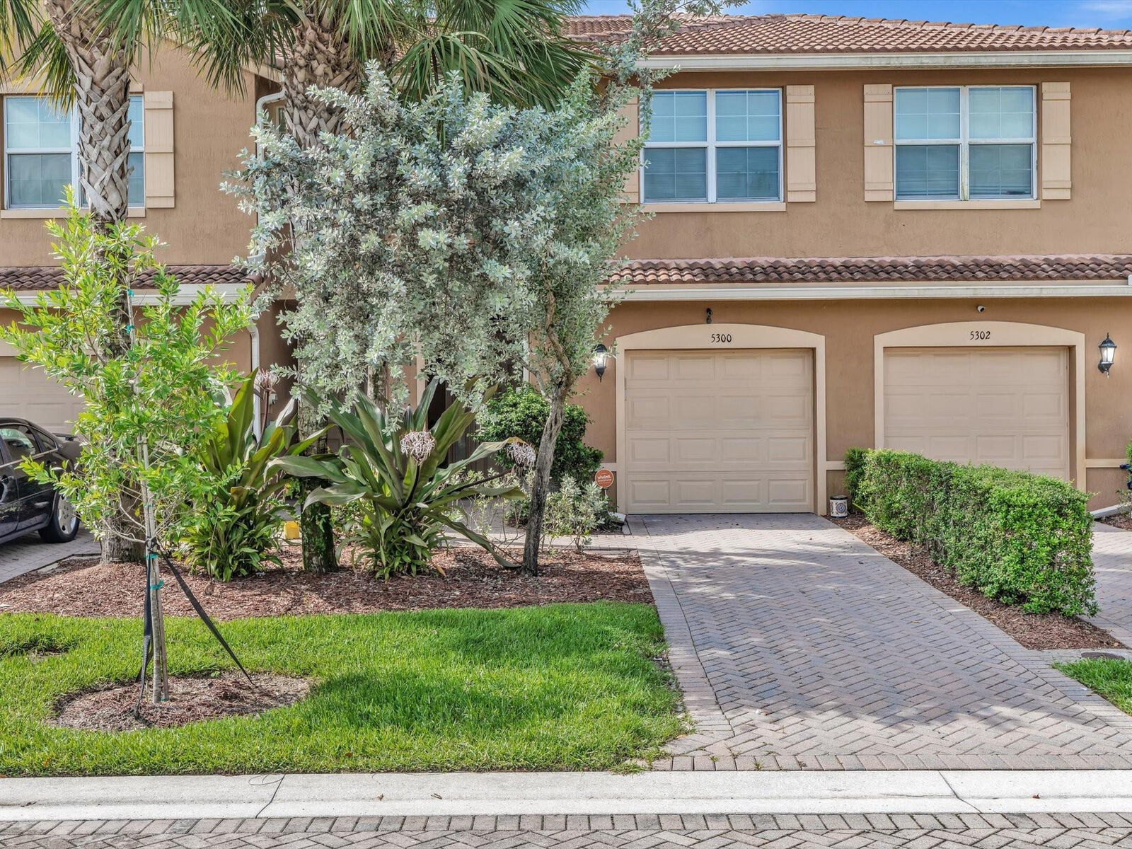 Property Photo: 5300 Palm Colony Drive FL 33463