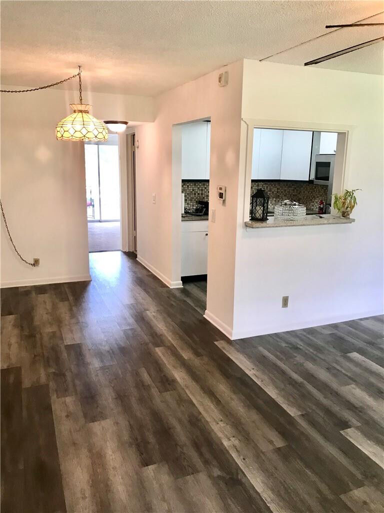 Property Photo: 21 Mansfield A 21 FL 33434