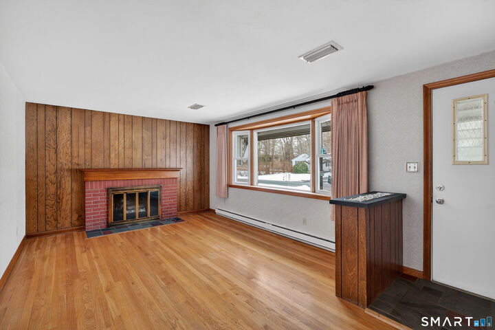 Property Photo:  40 Quincy Lane  CT 06111 