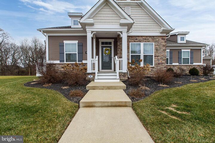 Property Photo:  836 Sweet Birch Drive  DE 19709 