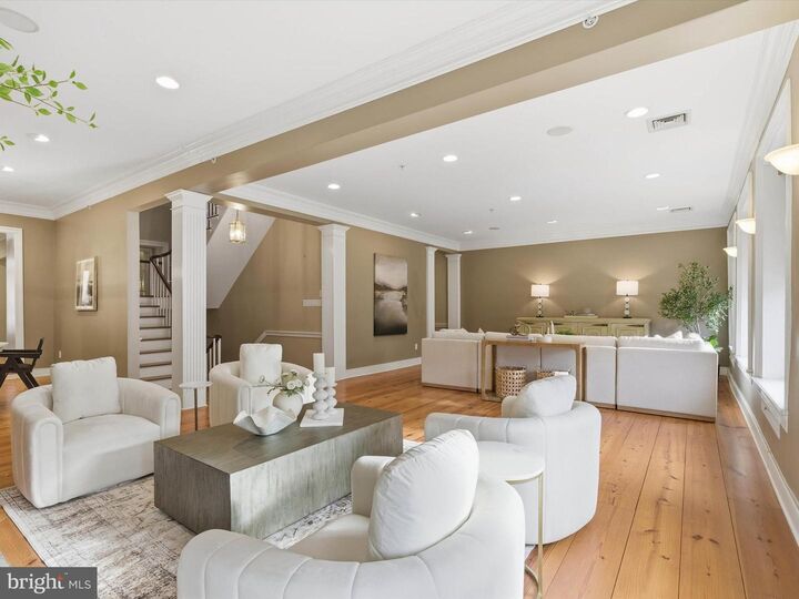 Property Photo:  121 E King Street 123  PA 17602 