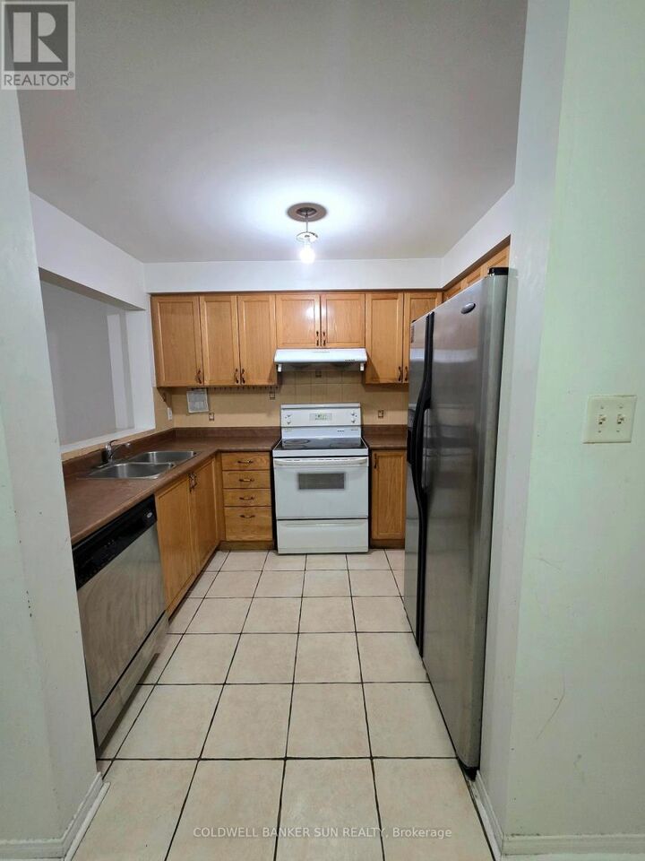 Property Photo:  39 Rotunda Street  ON L6X 5E5 