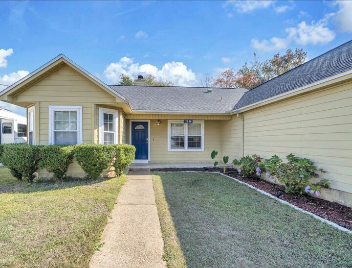 Property Photo:  2236 Fulva Drive  FL 32566 
