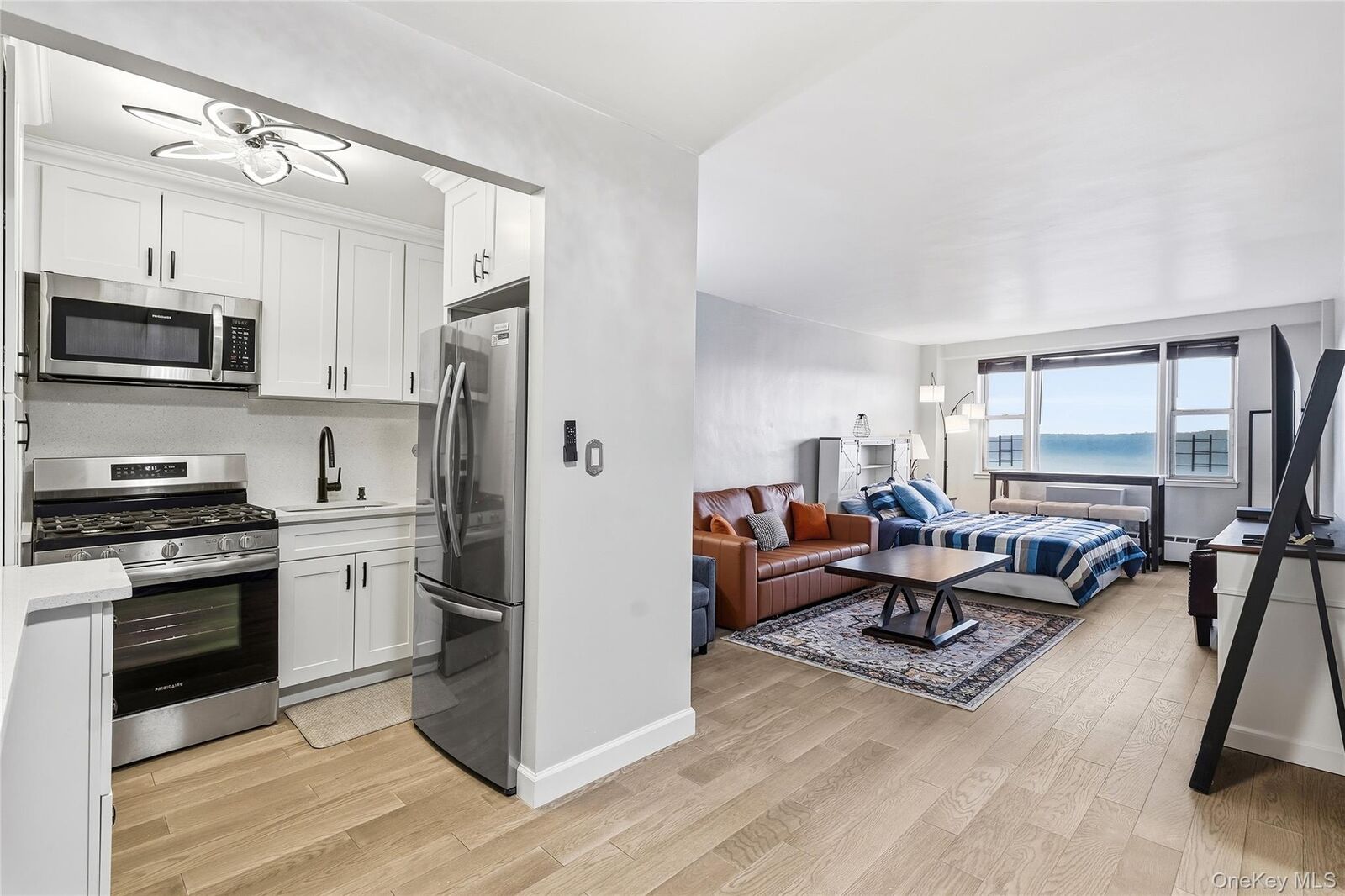 Property Photo: 5800 Arlington Avenue 15P NY 10471