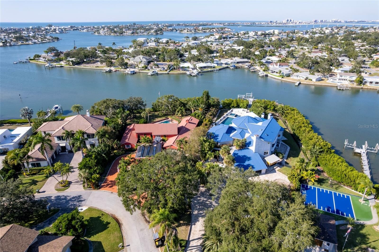 Property Photo: 2268 Kings Point Drive FL 33774