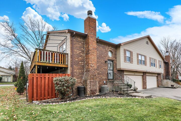 Property Photo: 2534 N Willow Way IN 46268