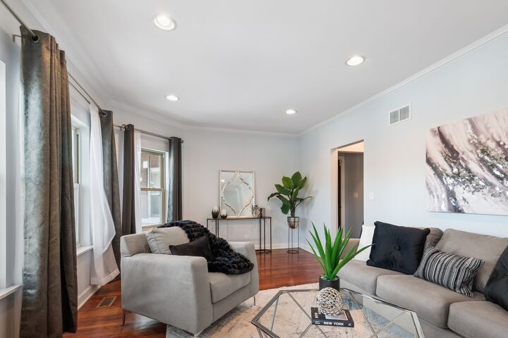 Property Photo:  8040 S Harvard Avenue  IL 60620 