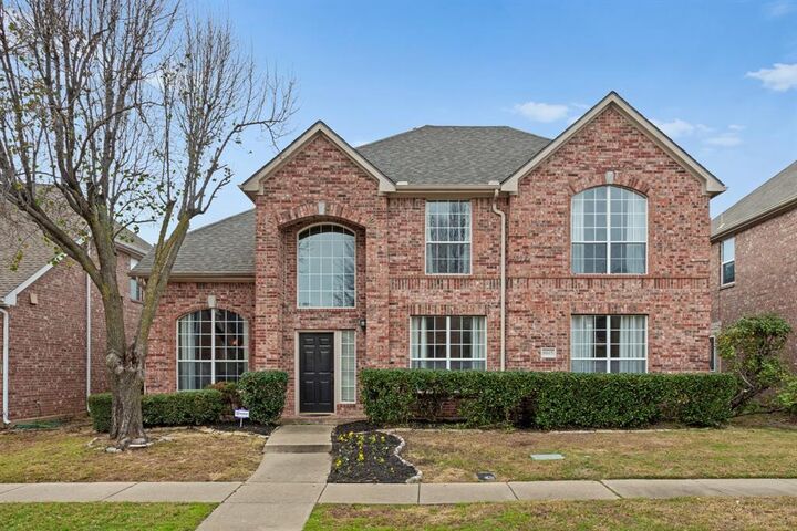 Property Photo:  8615 Oak Valley Court  TX 75063 