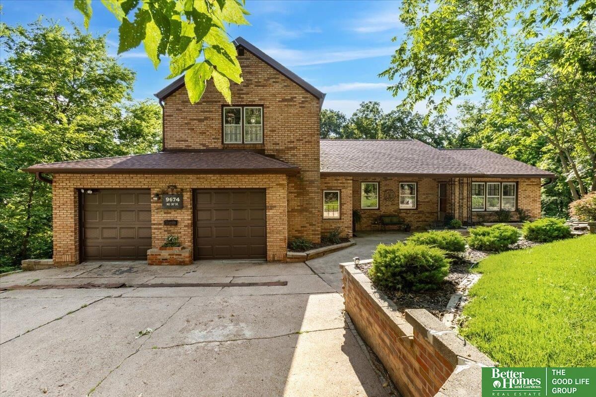 Property Photo:  9674 N 30 Street  NE 68112 