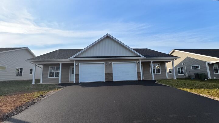 Photo de la propriété:  13 Aidan Street  PE C1E 3P9 