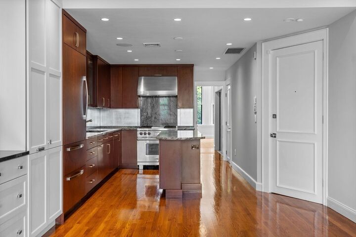 Property Photo:  316 Beacon St A  MA 02116 