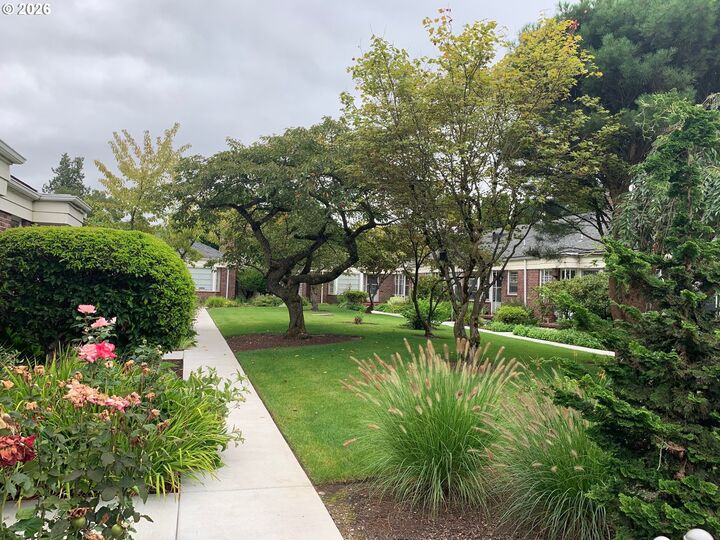 Property Photo:  610 SE Cesar E Chavez Blvd  OR 97214 