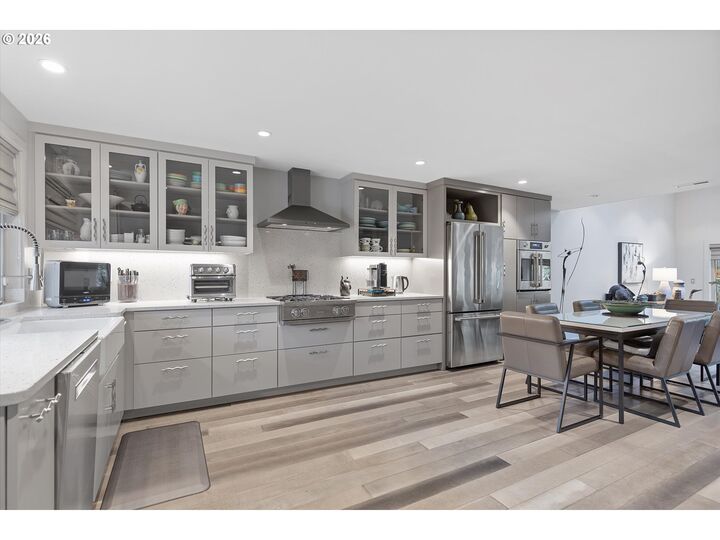 Property Photo:  240 Greenridge Dr  OR 97035 