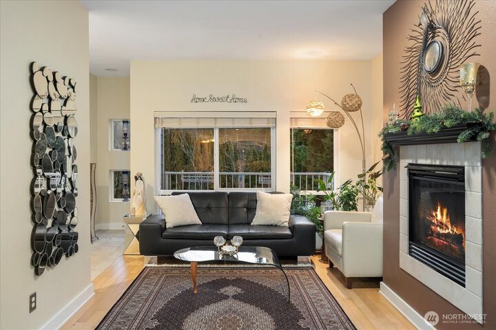 Property Photo:  6816 NE 153rd Place F  WA 98028 