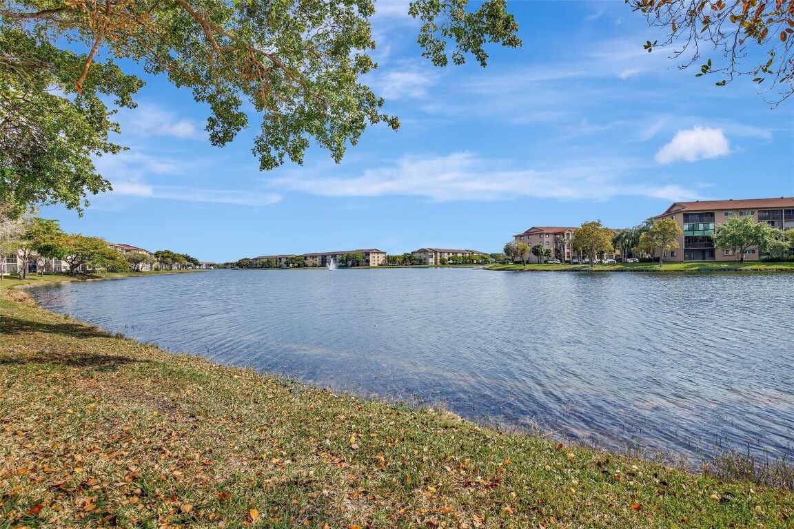 Property Photo:  1201 SW 141st Avenue 309J  FL 33027 