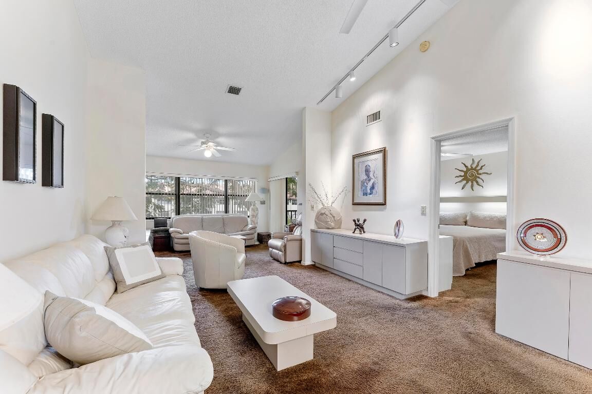 Property Photo:  4900 Lucerne Lakes Boulevard W 206  FL 33467 