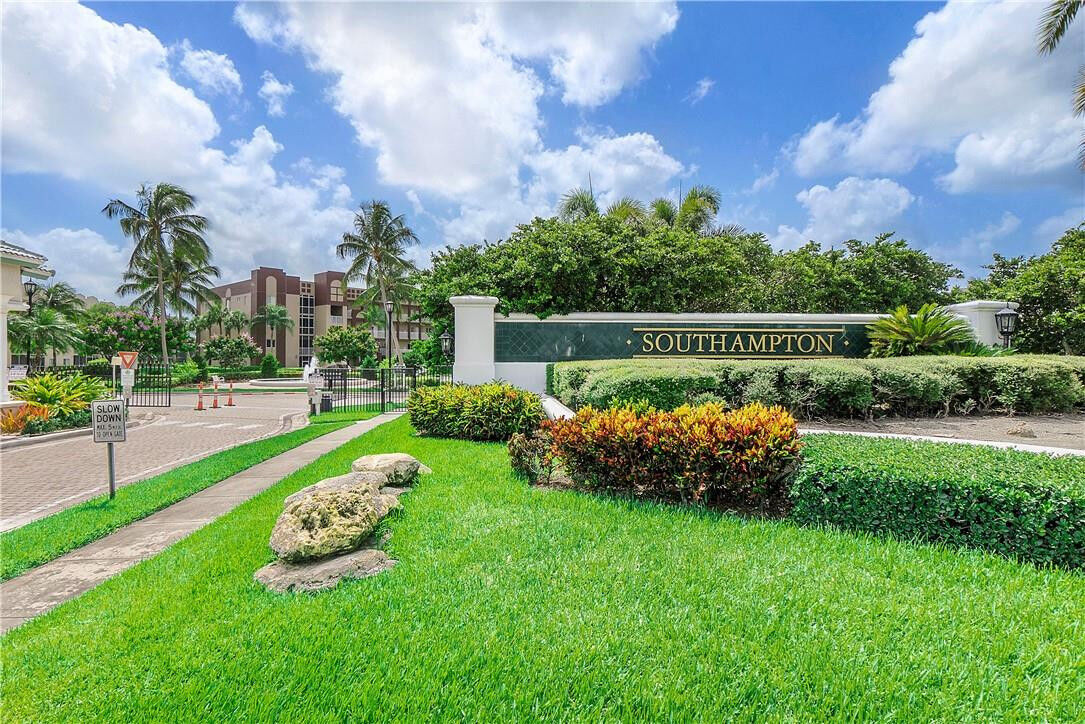 Property Photo:  7623 Southampton Terrace 216  FL 33321 