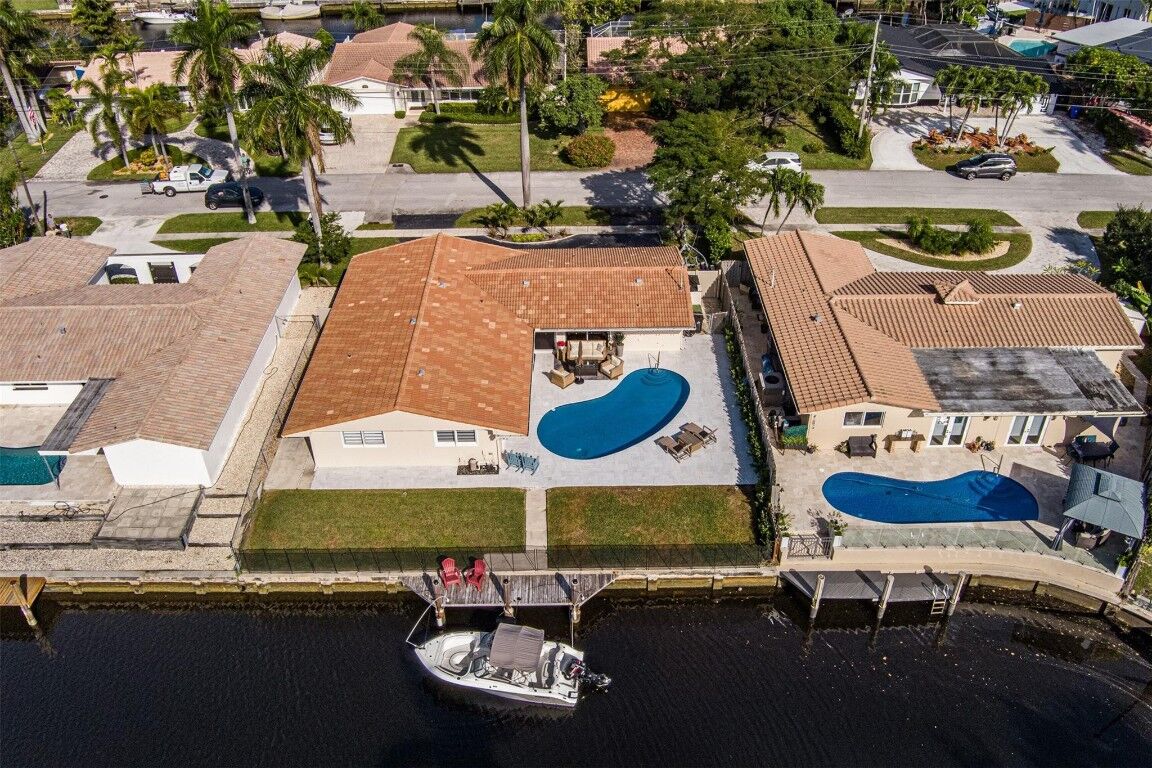 Property Photo:  1478 NE 57th Court  FL 33334 