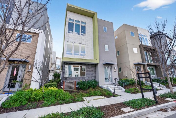 Property Photo:  182 Agustin Narvaez Street  CA 95136 