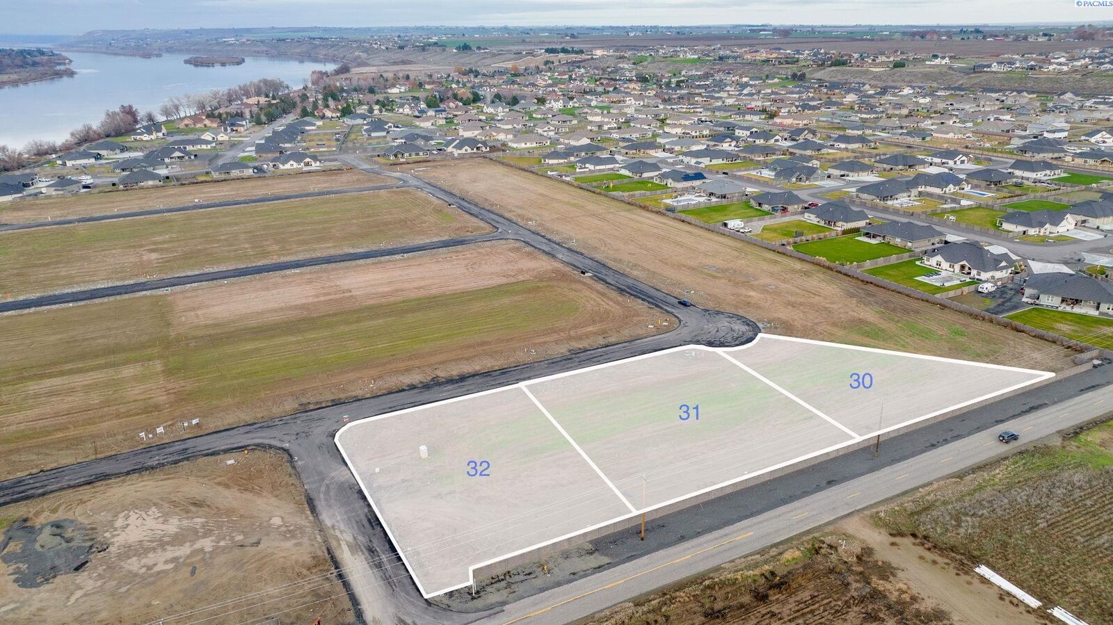 Property Photo:  12736 Blackfoot Dr  WA 99301 