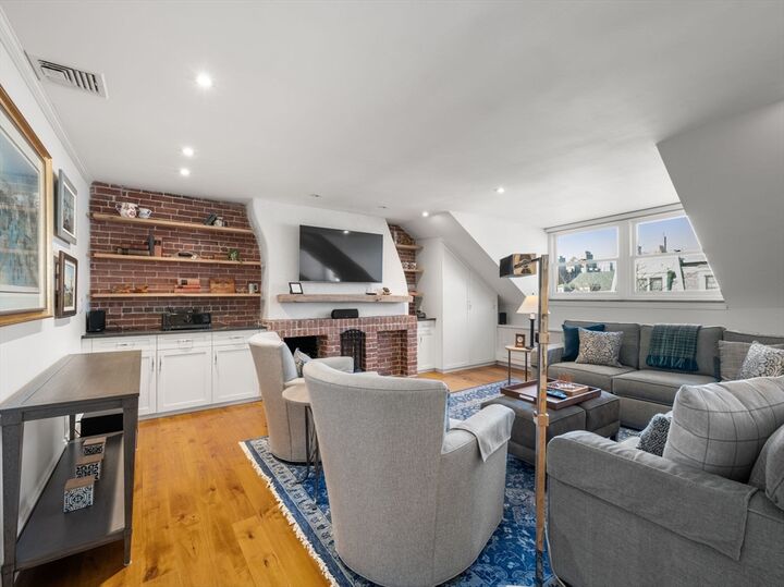 Property Photo:  40-42 Mount Vernon St 5A  MA 02108 