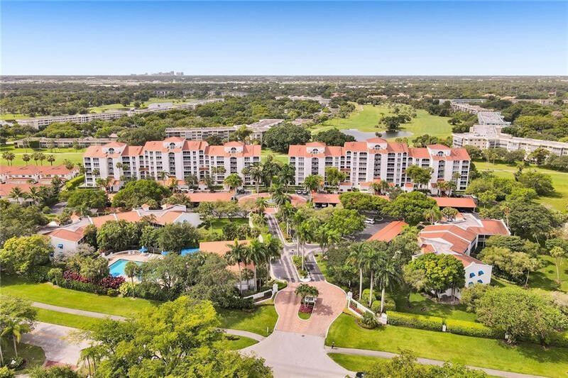 Property Photo:  4130 W Palm Aire Drive 302B  FL 33069 