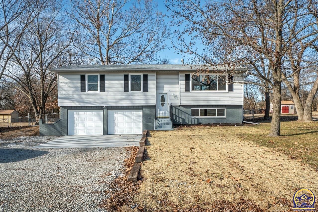 Property Photo:  4625 NE Liggett Ln  KS 66617 