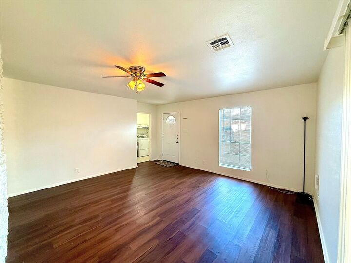 Property Photo:  4407 E Stassney Lane  TX 78744 