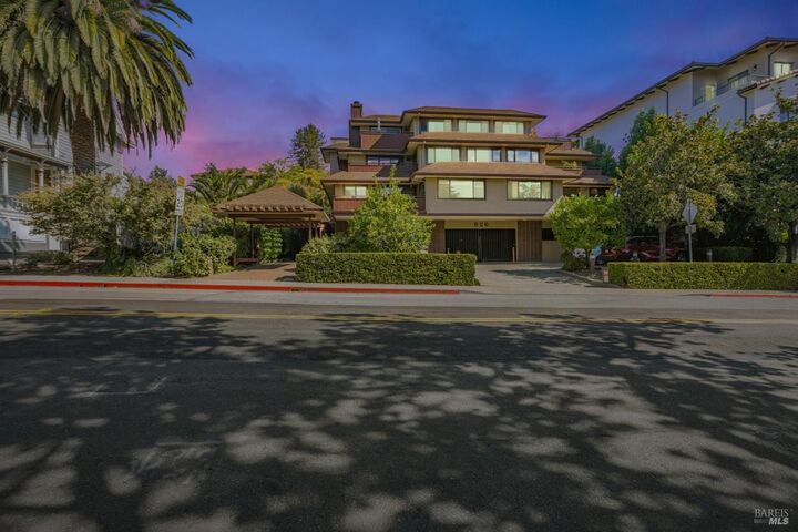 Property Photo:  820 Mission Avenue 7  CA 94901 