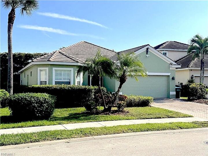 Property Photo: 2502 Blackburn Cir FL 33991