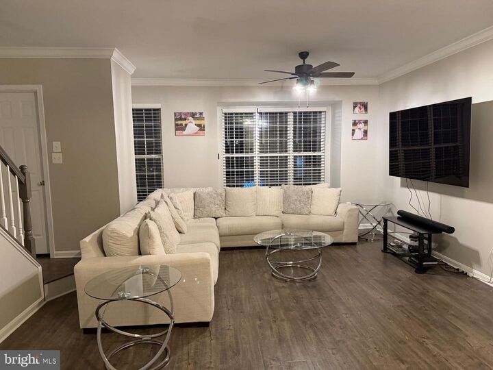 Property Photo:  528 McArthur Terrace NE  VA 20176 