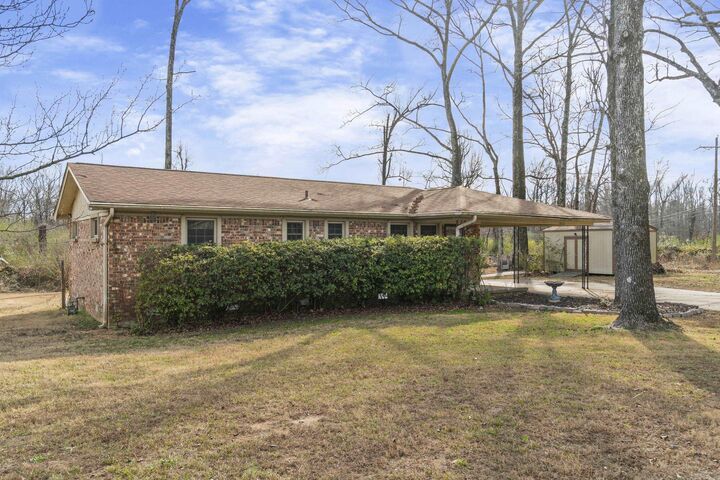 Property Photo:  1213 Eastview Drive  AR 72076-2353 